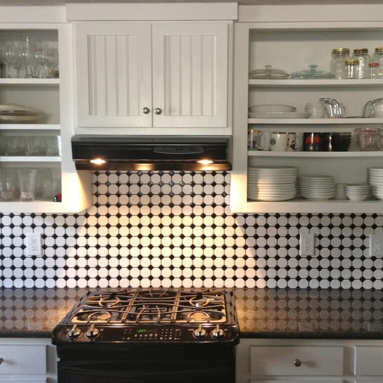 Kitchen cabinet cleaning